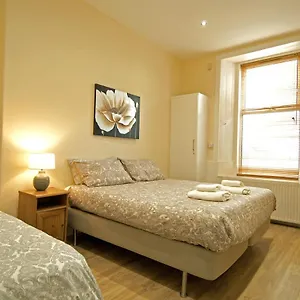 Apartment Pitt Street Beautiful Spacious Free Parking And Free Sanitizer, Edinburgh