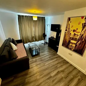 https://stratford-luxury-apartments.cambridgehotelsuk.com